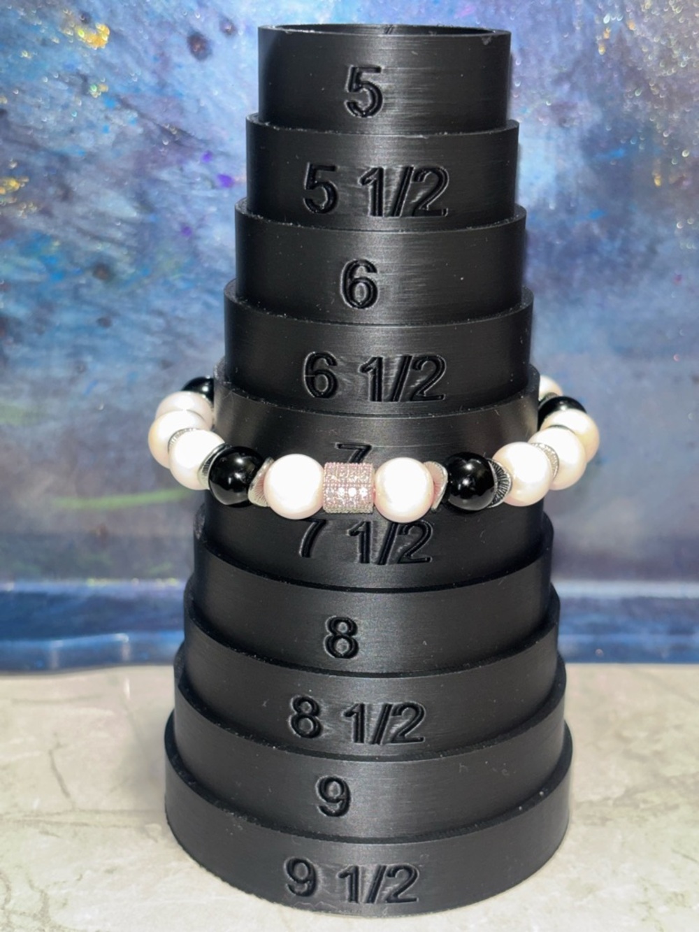 REESELYN CREATIONS Handcrafted Pink Glass Pearl & Onyx Glass Beaded Bracelet - Picture 4 of 6